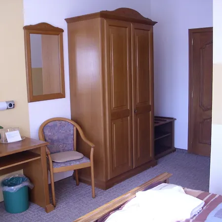 Hotel Waldschloesschen 2*
