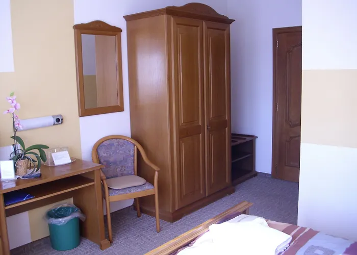 Hotel Waldschloesschen 2*